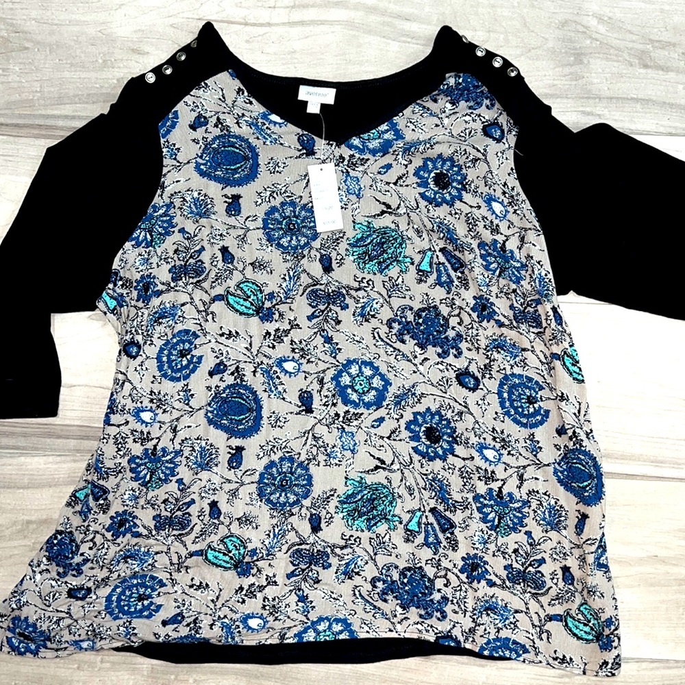 Avenue blouse size 18/20 new with tags